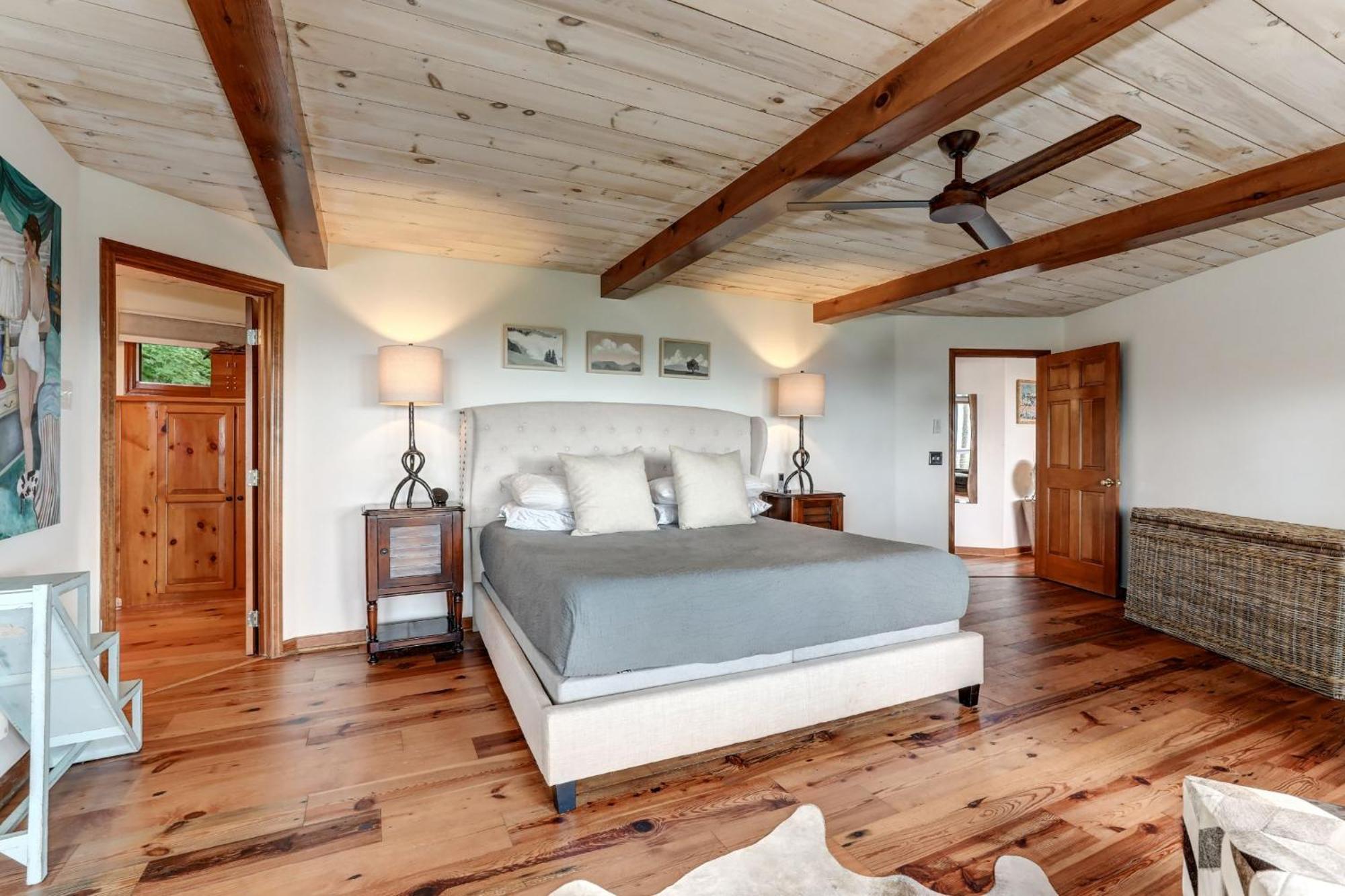Falken Haus - Relax In Seclusion With Panoramic Lake Views Jasper Bagian luar foto